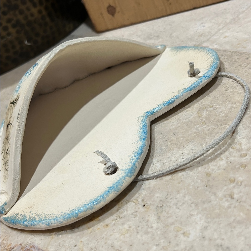 Ceramic heart-shaped pottery wall pocket Vase - Picture 7 of 9